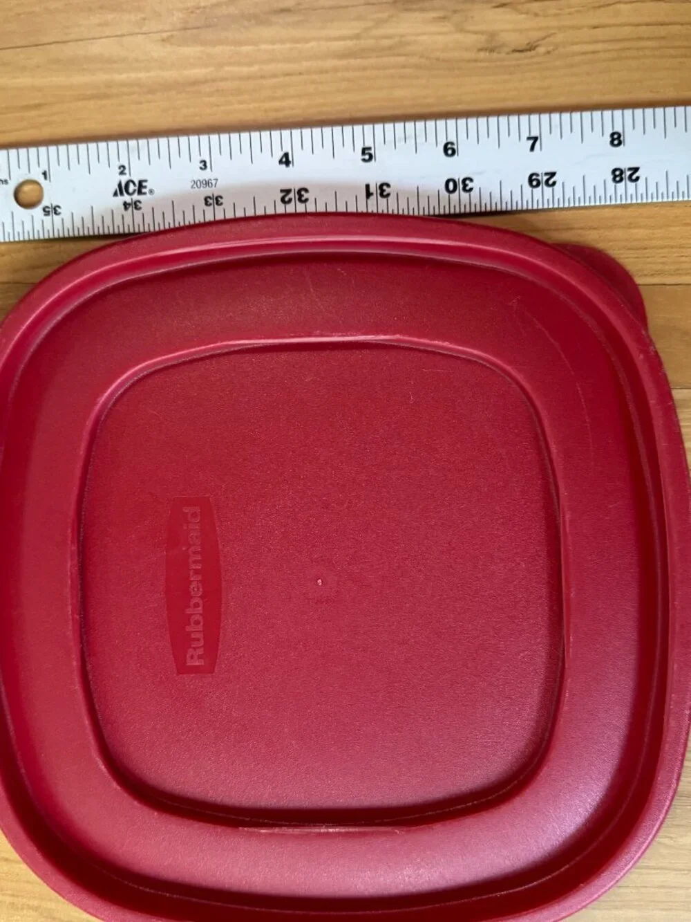 Rubbermaid Food container Easy Find Red Square Replacement Lid 7J70-2  - 9